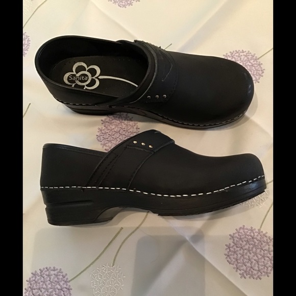 NWOT Sanita clogs - Picture 1 of 5